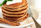 Sugar free buckwheat pancakes with yogurt topping