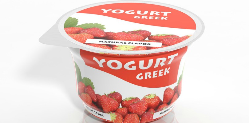 greek yogurt with strawberries