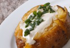 baked-potato-yogurt-onions