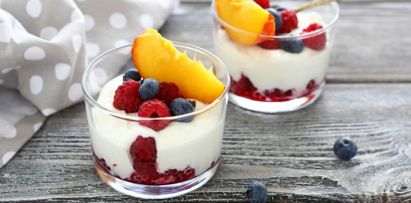 yogurt-fresh-berries-peaches