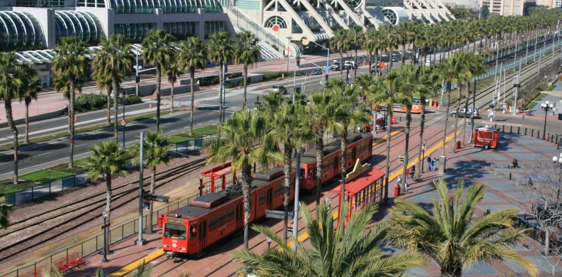 EB2016-SanDiego-Convention-Center-yogurt-Prentice